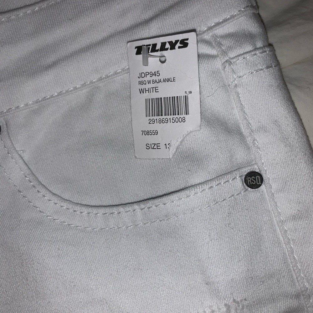 brand new RSQ cropped jeans!